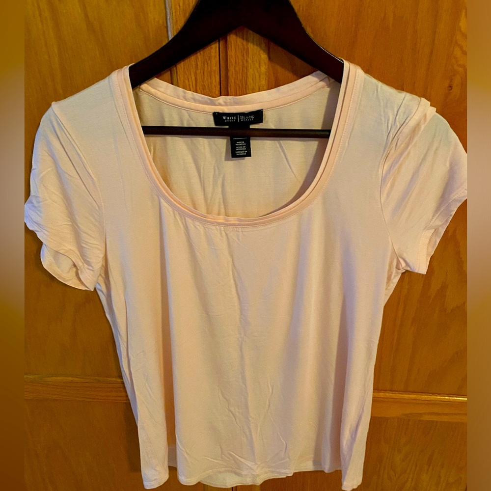 White House Black Market Scoop Neck Tee, Size Medium